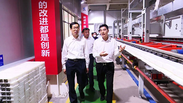 1653008607842688.jpg 1.jpg